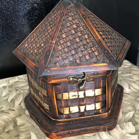 Vintage Hawaiian Handmade Rattan~Bamboo Box - Picture 2 of 11